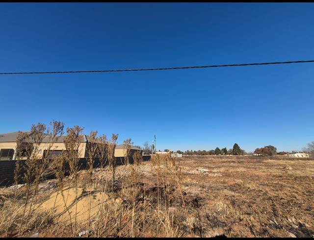 876M² VACANT LAND FOR SALE IN UNITAS PARK